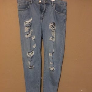 Forever 21 Ripped Jean